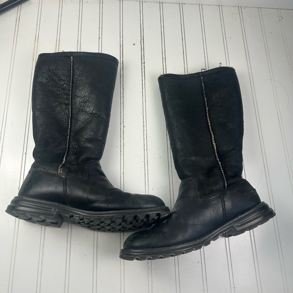 UGG Brooks Tall Black Leather Women's Casual Boots Size 9 SEE PHOTOS - Picture 3 of 15